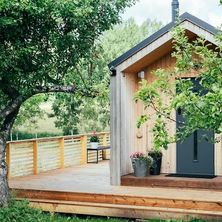 Suur Muna Apple Garden Tiny * Haanja